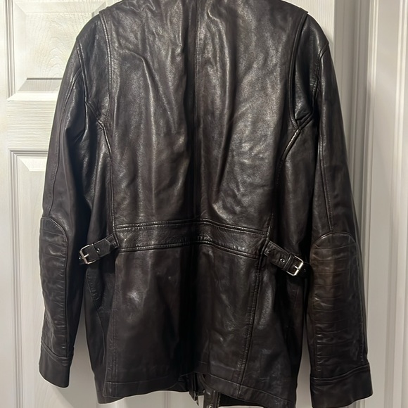 Danier size L leather jacket - Picture 7 of 13
